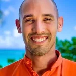 Swami Paramananda is a senior teacher of the Sivananda Ashram Yoga Retreat
Bahamas. He joined the Sivananda organization in 2006 and was initiated into
Sannyasa (monasticism) in 2016. A long-time practitioner of yoga, meditation and
philosophical studies, he regularly teaches in the Sivananda Yoga Teachers’ Training
Courses as well as the Advanced Yoga Teachers’ Training Courses. He also teaches
online courses and guides students from around the world in their practice and
study. Swami Paramananda is a much-loved, inspiring, and gifted teacher.